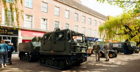 free-family-fun-as-armed-forces-day-celebrated-in-hull