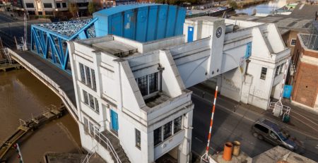 council to-upgrade-footpaths-on north-bridge 