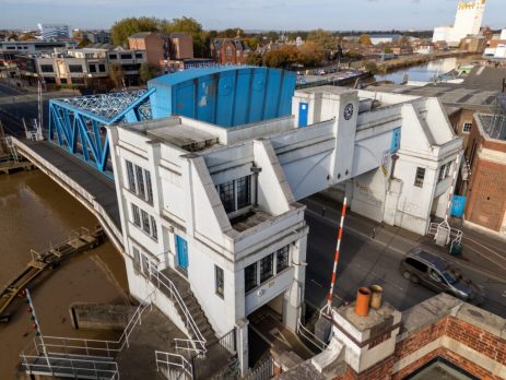 council to-upgrade-footpaths-on north-bridge 