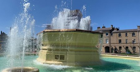 rose-bowl-fountain-in-queen’s-gardens vandalised